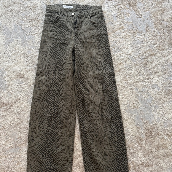 High-waist straight leg jeans snake print - Picture 1 of 3